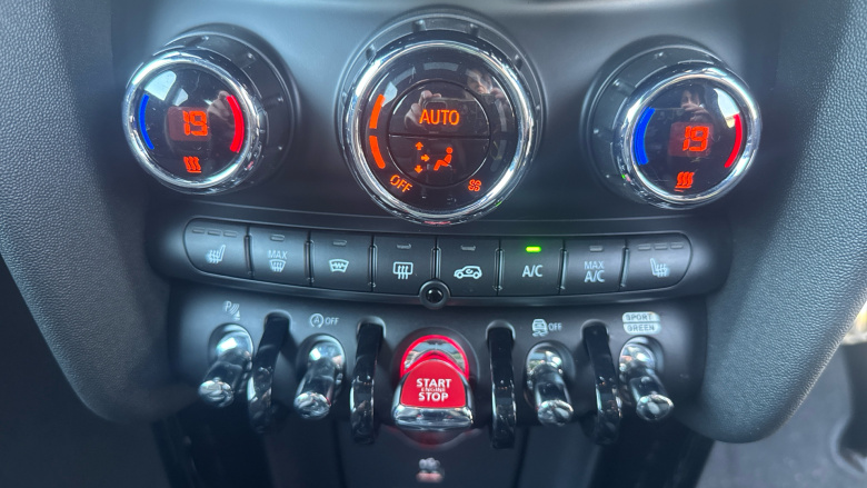 MINI Hatchback 2.0 John Cooper Works 3dr Auto Petrol Hatchback